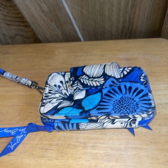 Vera Bradley Wristlet /Blue Bayou - Picture 6 of 8